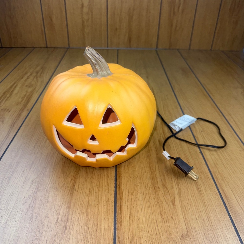 Gemmy Halloween Jack O Lantern Blow Mold Pumpkin Light Up Decor 8 Inch Orange